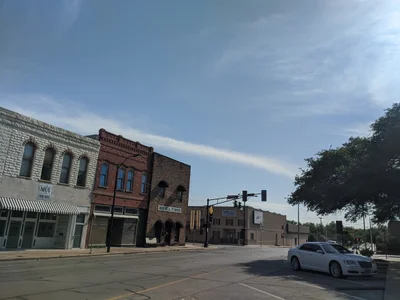 Cleburne - Photo 4