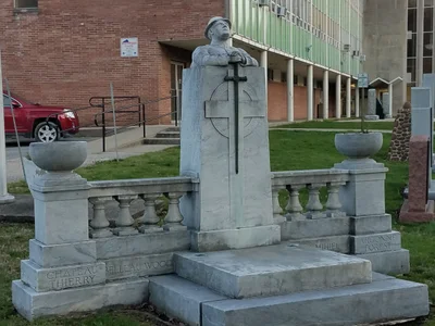 Paintsville - Photo 2