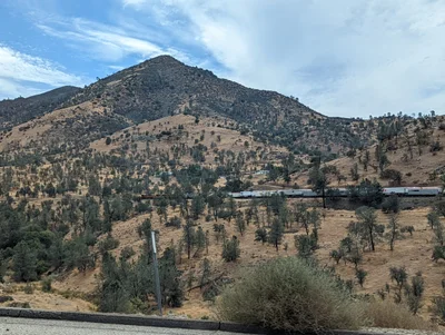Tehachapi - Photo 2