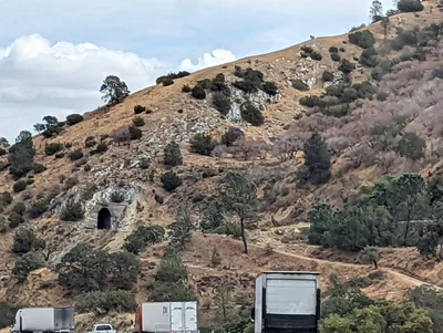 Tehachapi - Photo 3
