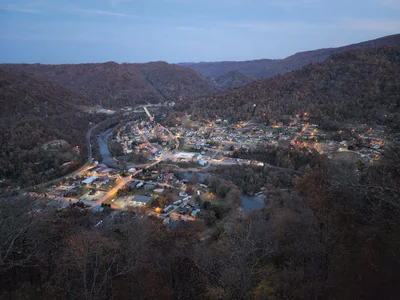 Elkhorn - Photo 2