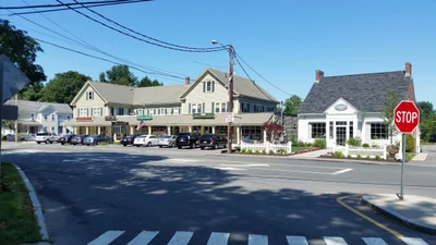 Lynnfield - Photo 3
