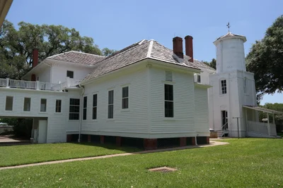 Richmond - Photo 2