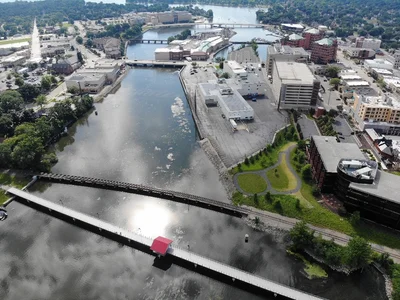 Neenah - Photo 4