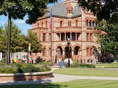 Sulphur Springs - Photo 2
