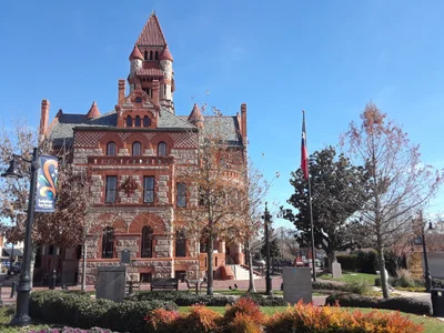 Sulphur Springs - Photo 4