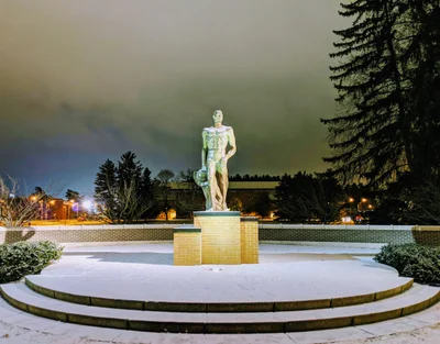 East Lansing - Photo 4