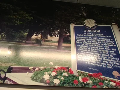 Windsor Locks - Photo 3