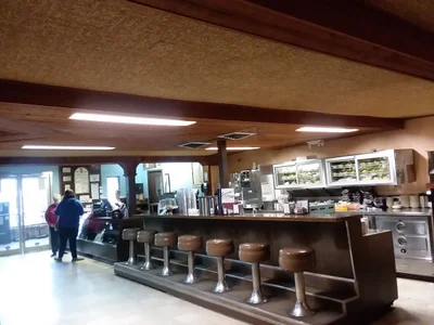 Castroville - Photo 2