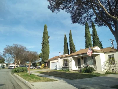 La Habra - Photo 3