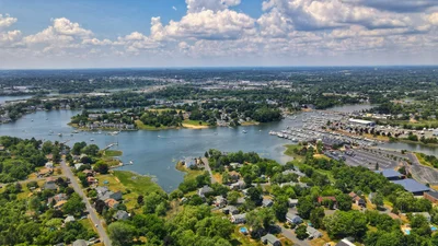 Danvers - Photo 4