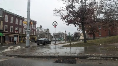 Plattsburgh - Photo 3