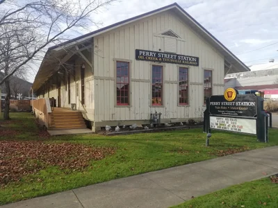 Titusville - Photo 4