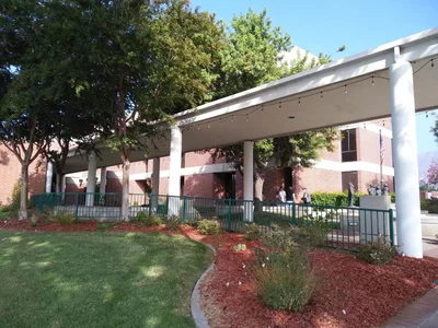 Glendora - Photo 4