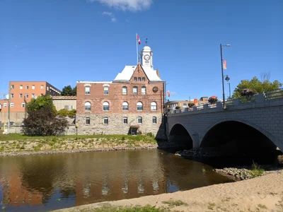 Pembroke - Photo 2