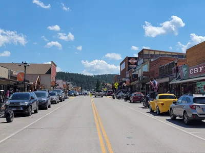 Hill City - Photo 5