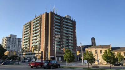 Guelph - Photo 4