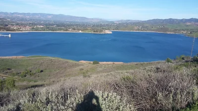Thousand Oaks - Photo 3