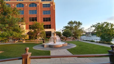 La Crosse - Photo 4