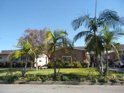 Covina - Photo 4