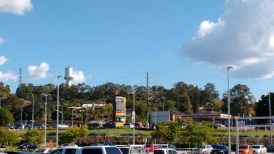 Eatons Hill - Photo 3
