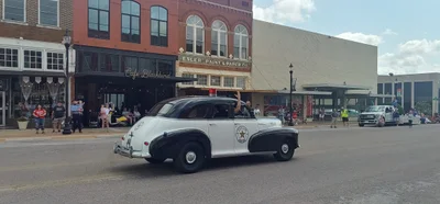 Denison - Photo 2