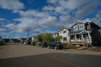Fort McMurray - Photo 3