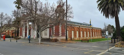 Castlemaine - Photo 2