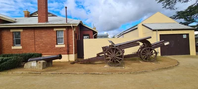 Castlemaine - Photo 3