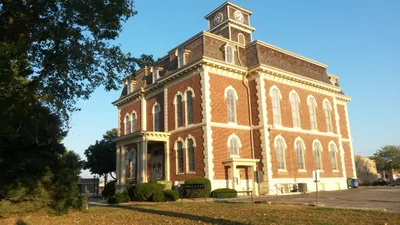 Effingham - Photo 2