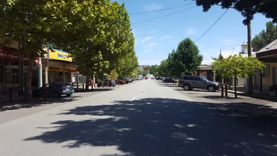 Adelong - Photo 5