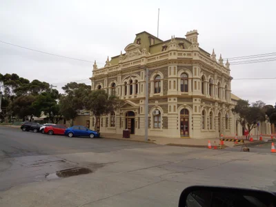 Broken Hill - Photo 2