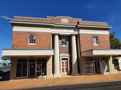Charleville - Photo 2