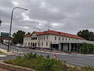 Naracoorte - Photo 2