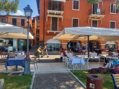 Torri del Benaco - Photo 2