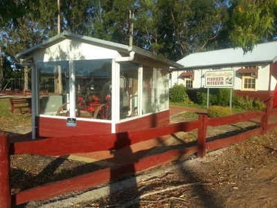 Northcliffe - Photo 3