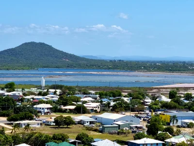 Bowen - Photo 3