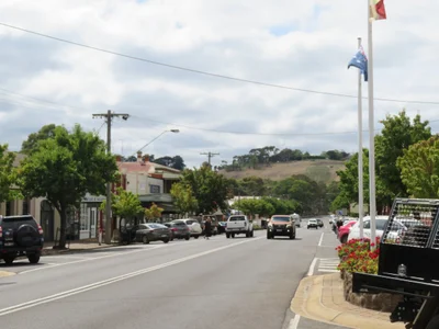 Casterton - Photo 3
