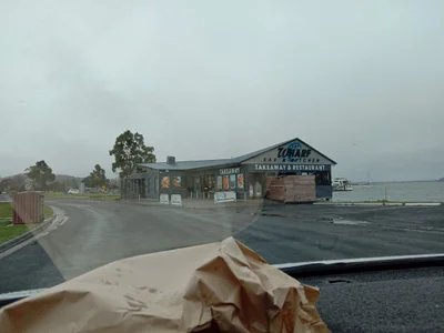 St Helens - Photo 2
