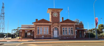 Menzies - Photo 4