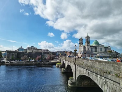 Athlone - Photo 2