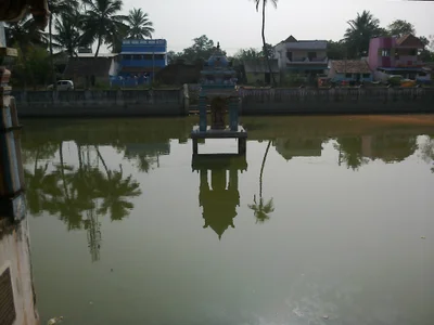 Thirukkarugavur - Photo 4