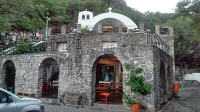 El Rodeo - Photo 3