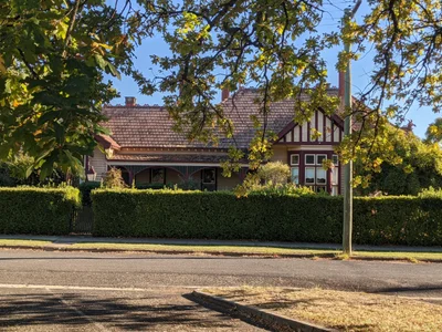 Creswick - Photo 2