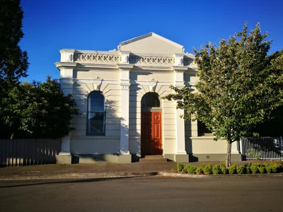 Westbury - Photo 4