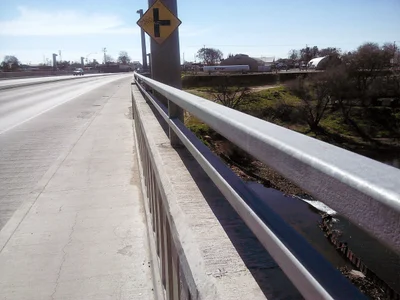 Modesto - Photo 5