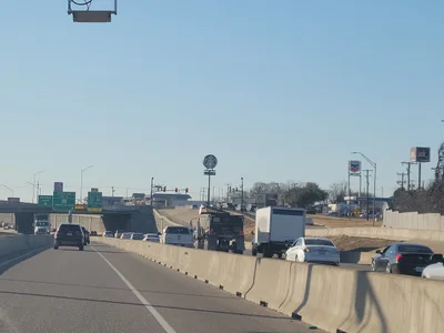 Euless - Photo 2