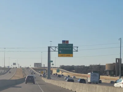 Euless - Photo 3