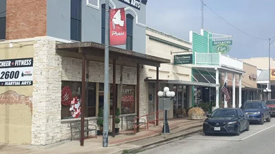 Madisonville - Photo 3