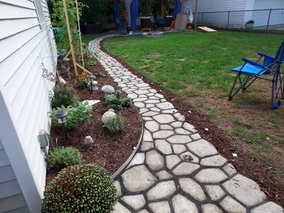 Livonia - Photo 3